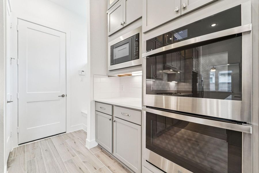 Furnished interior view inside a new home in Kresston, Montgomery (Image 7).