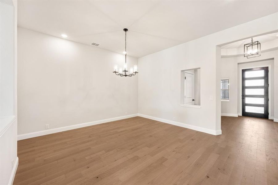 Spacious, unfurnished interior of a new home in Abe's Landing, Granbury (Image 17). Spacious, unfurnished interior of a new home in Abe's Landing, Granbury (Image 17).