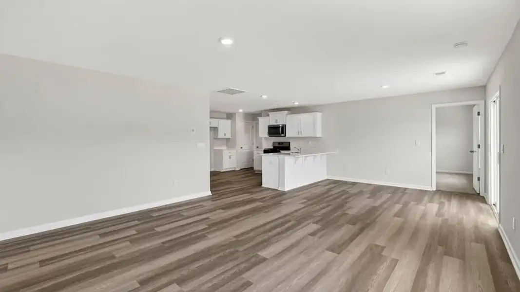 Spacious, unfurnished interior of a new home in Waverly Station, Greenwood (Image 25).