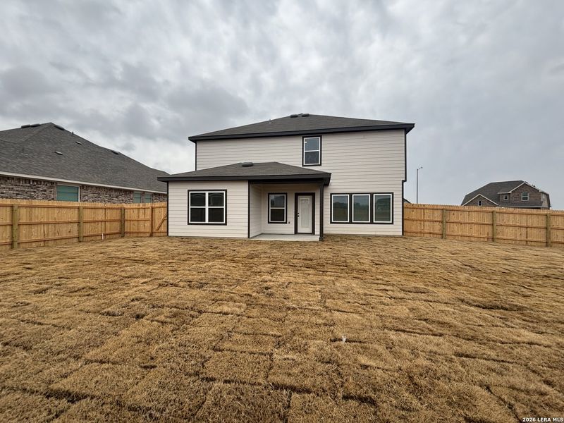 Exterior details and patio area of a home in Saddlebrook Ranch, Schertz (Image 21).