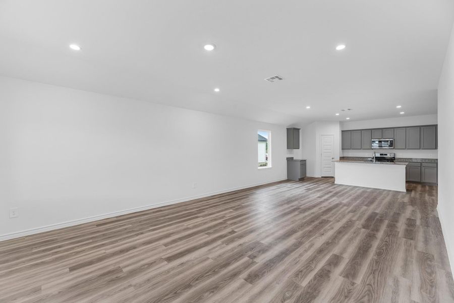 Spacious, unfurnished interior of a new home in Reserve at Mallard Lakes, Orange (Image 19). Spacious, unfurnished interior of a new home in Reserve at Mallard Lakes, Orange (Image 19).