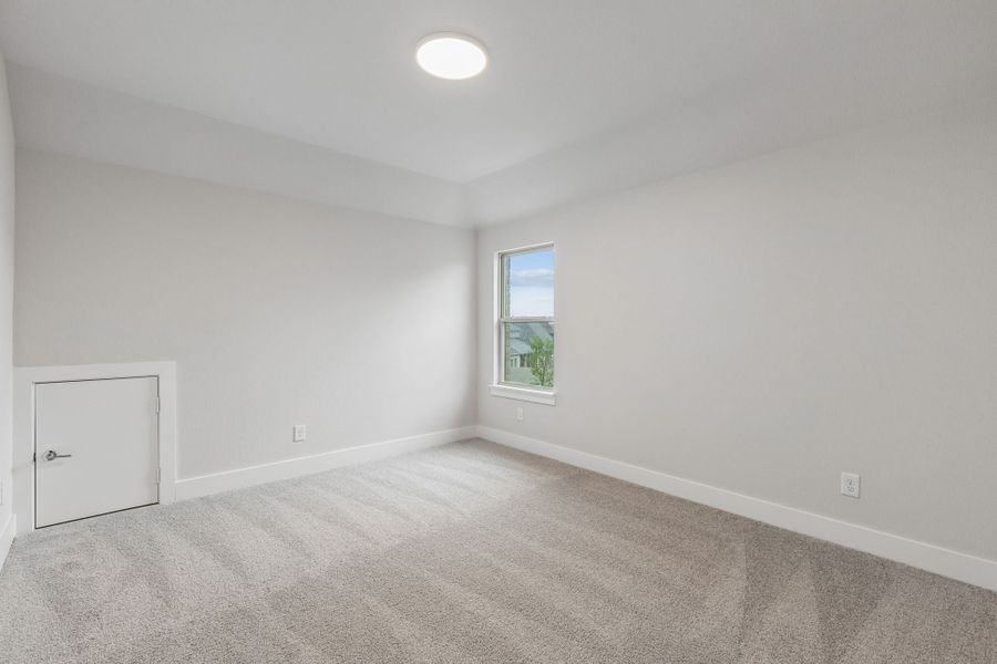Spacious, unfurnished interior of a new home in Painted Tree Lakeside, McKinney (Image 31).