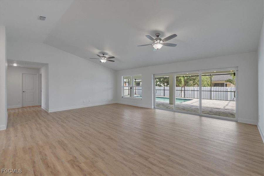 Spacious, unfurnished interior of a new home in Cape Coral, Cape Coral (Image 14).
