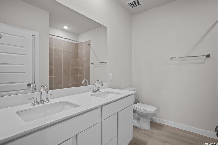 Furnished interior view inside a new home in Mesa Vista, San Antonio (Image 6).