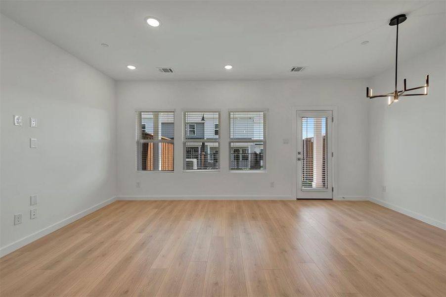 Spacious, unfurnished interior of a new home in Providence Commons, Providence Village (Image 27). Spacious, unfurnished interior of a new home in Providence Commons, Providence Village (Image 27).