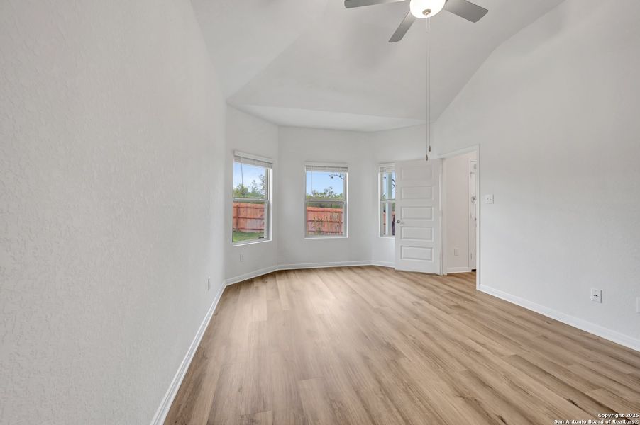 Spacious, unfurnished interior of a new home in Paloma Park, Converse (Image 23).