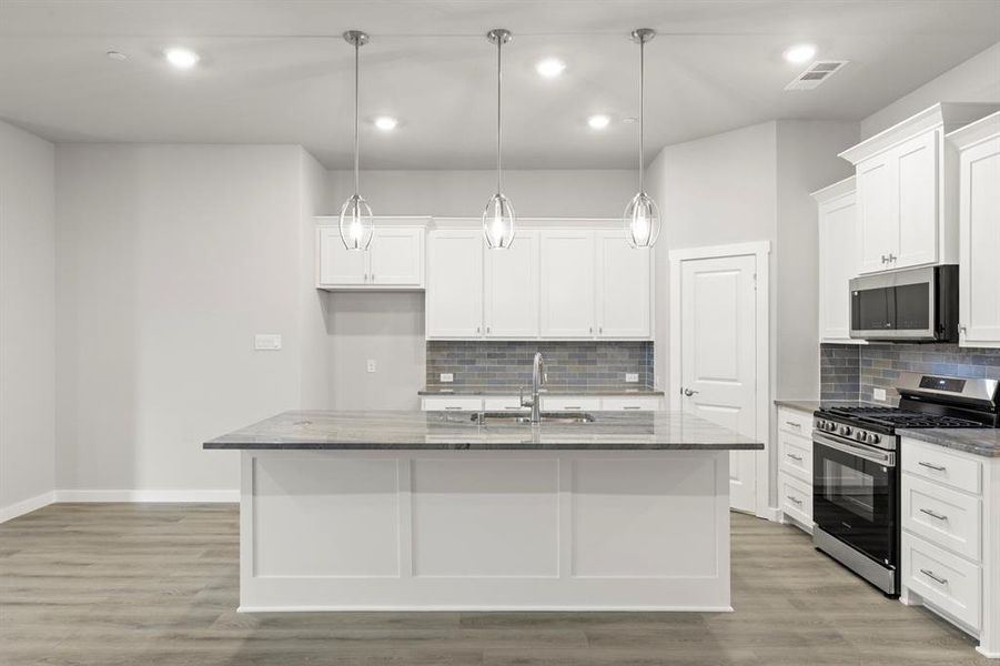 650 Oakridge_3141_Dublin_Kitchen 650 Oakridge_3141_Dublin_Kitchen