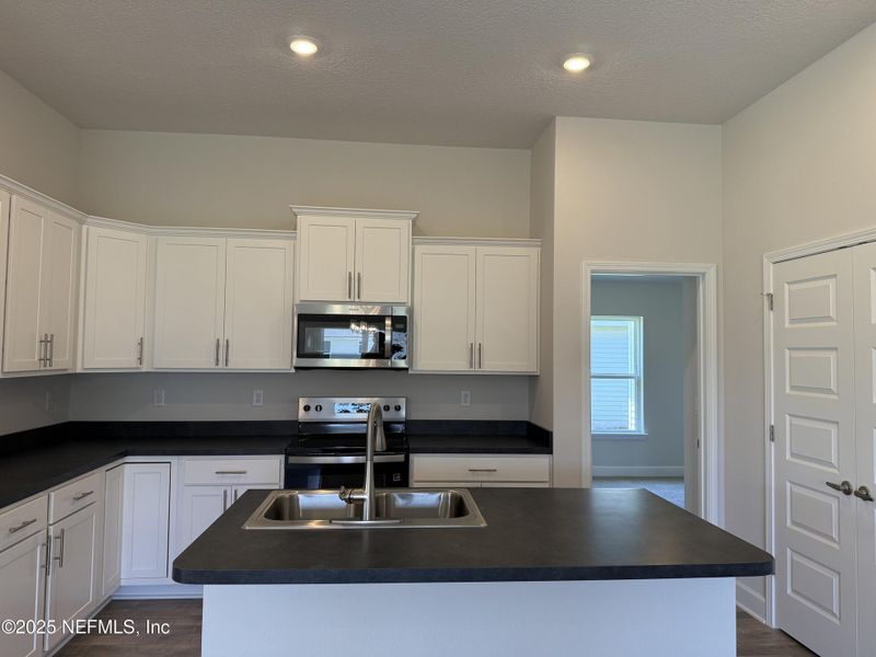 Furnished interior view inside a new home in Summerglen, Jacksonville (Image 13).