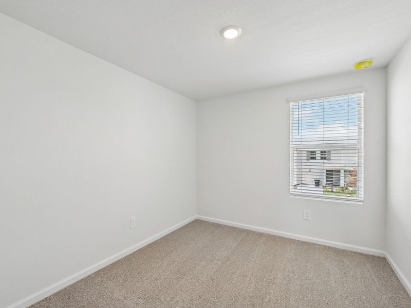 Spacious, unfurnished interior of a new home in Tidewater, Fort Pierce (Image 21).