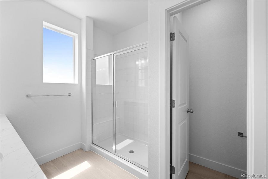 Spacious, unfurnished interior of a new home in , Denver (Image 6).