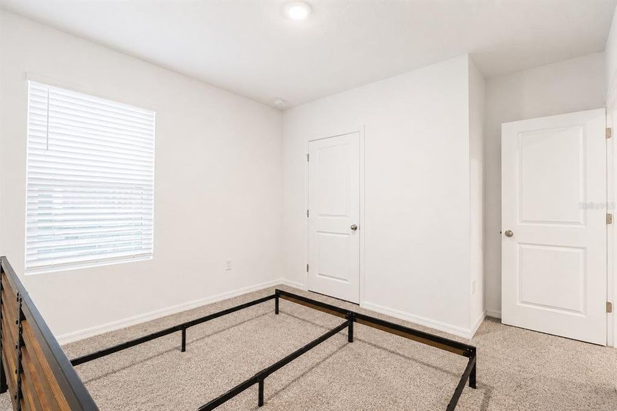 Spacious, unfurnished interior of a new home in Deerbrook, Land O' Lakes (Image 36).