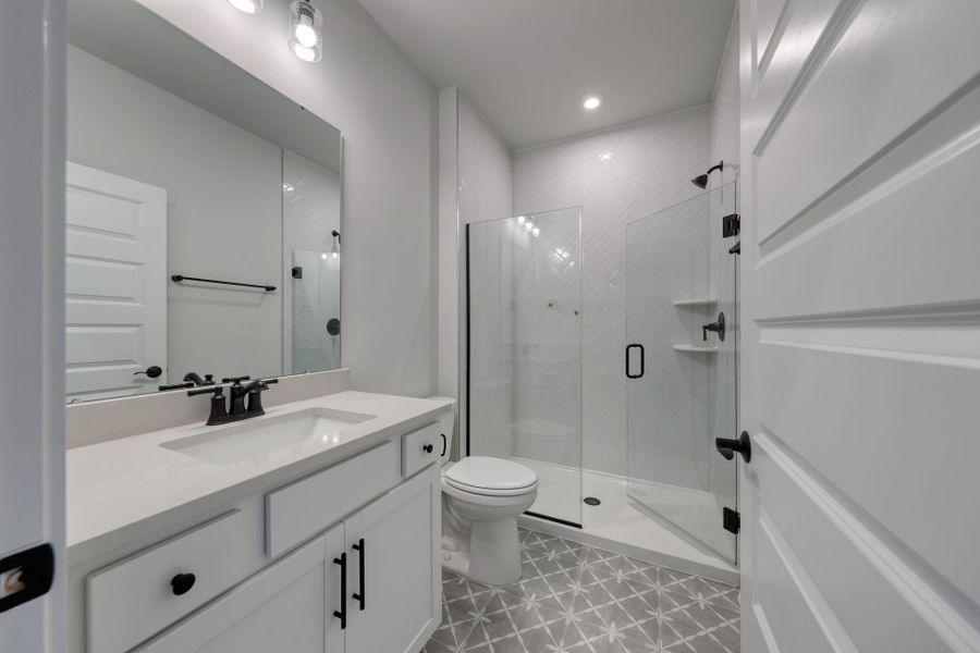Furnished interior view inside a new home in Del Webb North Myrtle Beach, Myrtle Beach (Image 6).