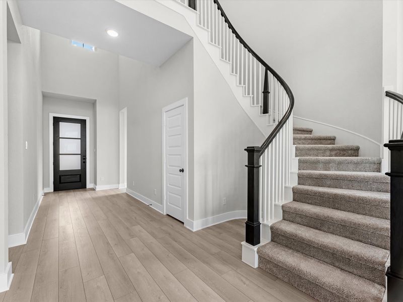 Spacious, unfurnished interior of a new home in Jubilee 50′, Hockley (Image 11).