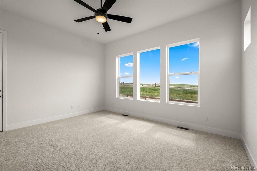 Spacious, unfurnished interior of a new home in Wolf Ranch - Enclave Collection, Colorado Springs (Image 21).