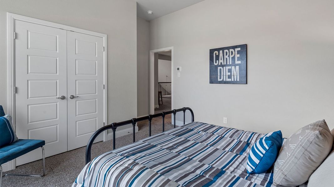 Representative furnished interior of a home built from the Wimberley by D.R. Horton in Lakeview Pointe, Grand Prairie (Image 54).