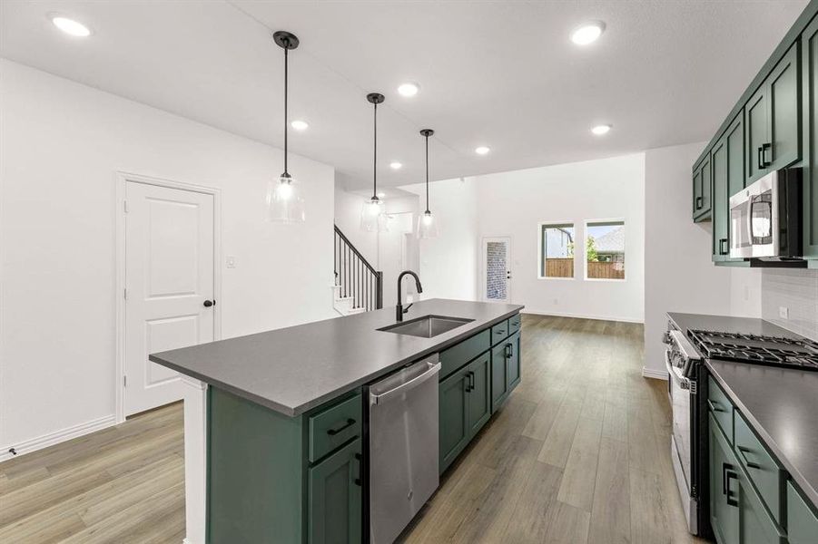 9_10. 14118 Gallatin - Kitchen (3)