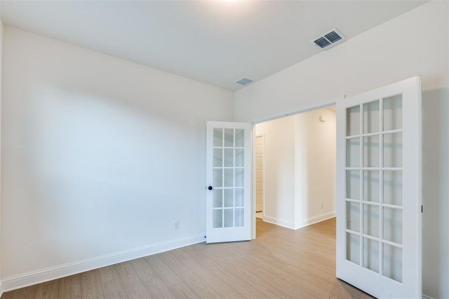 Spacious, unfurnished interior of a new home in Sierra Vista at Kelly Ranch, Aledo (Image 19). Spacious, unfurnished interior of a new home in Sierra Vista at Kelly Ranch, Aledo (Image 19).