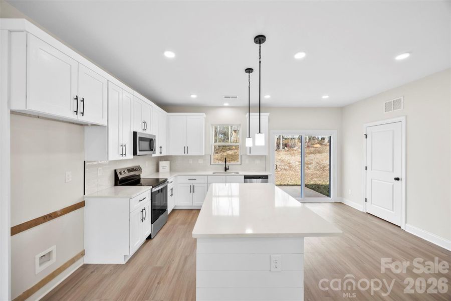 Furnished interior view inside a new home in , Kings Mountain (Image 12).