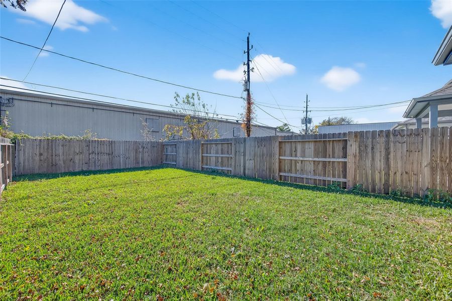 Exterior details and patio area of a home in , Houston (Image 27).