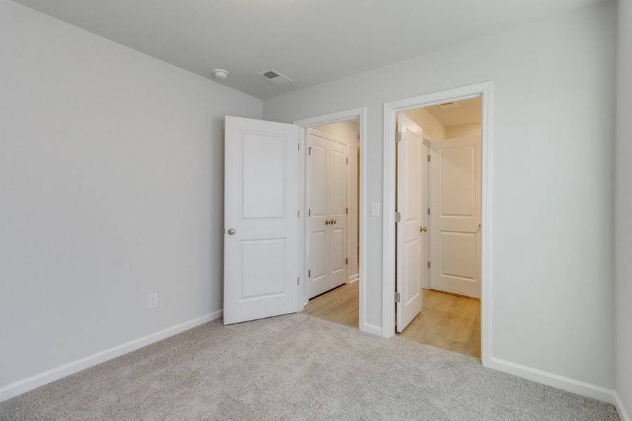 Spacious, unfurnished interior of a new home in Bluefield, Lexington (Image 24). Spacious, unfurnished interior of a new home in Bluefield, Lexington (Image 24).