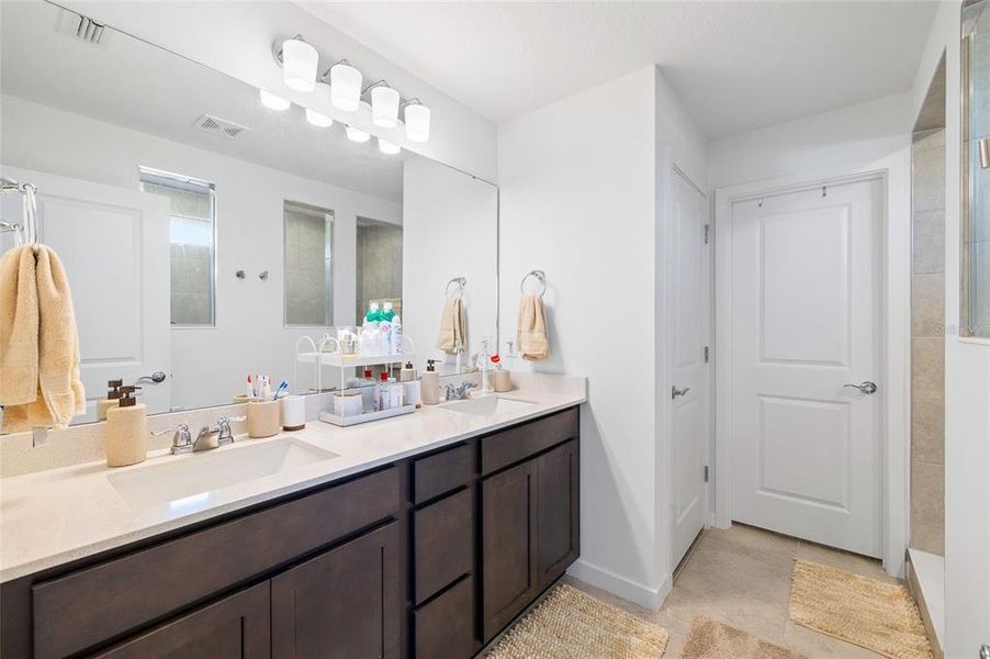 Furnished interior view inside a new home in Waterset, Apollo Beach (Image 19).