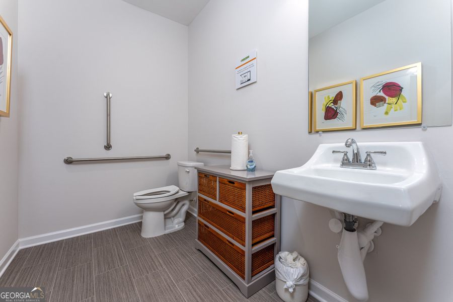 Furnished interior view inside a new home in Stonebridge North, Macon (Image 19).