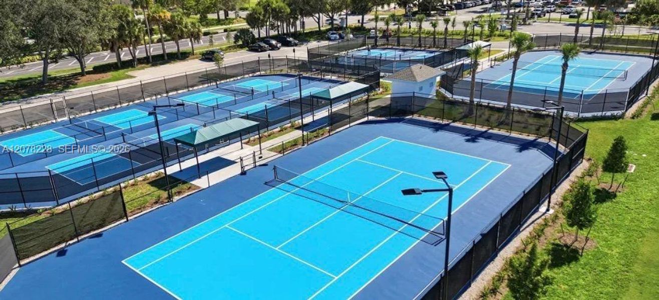 Community amenities in , Lehigh Acres (Image 48).