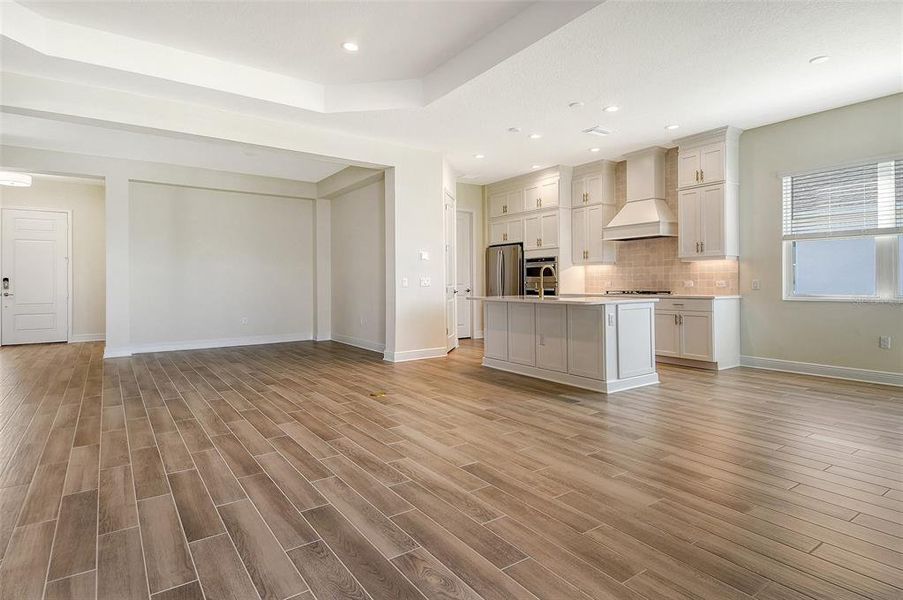 Spacious, unfurnished interior of a new home in Canoe Creek, Parrish (Image 34).