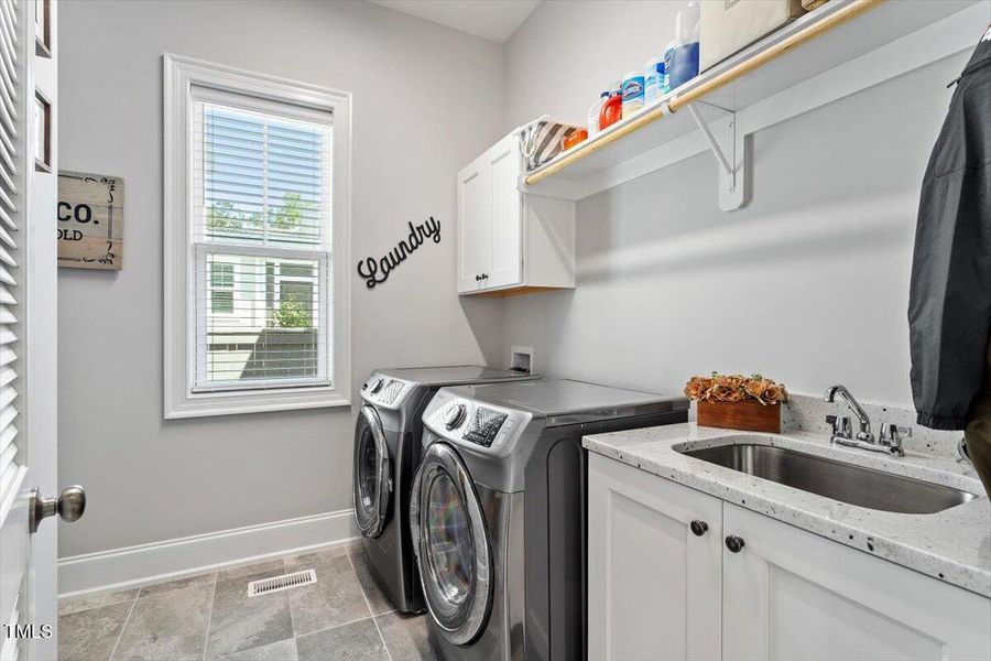 24-1017 Whitehall Cir [2489656]_24