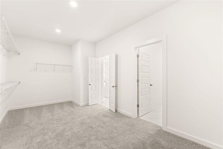 Spacious, unfurnished interior of a new home in , Gainesville (Image 65).