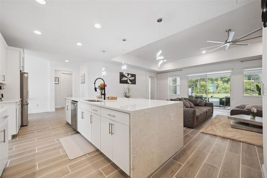 Furnished interior view inside a new home in , Mount Dora (Image 14).