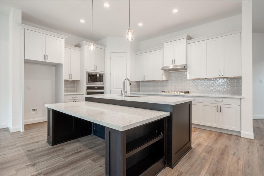 Image 23 of a home in Sunterra. Image 23 of a home in Sunterra.