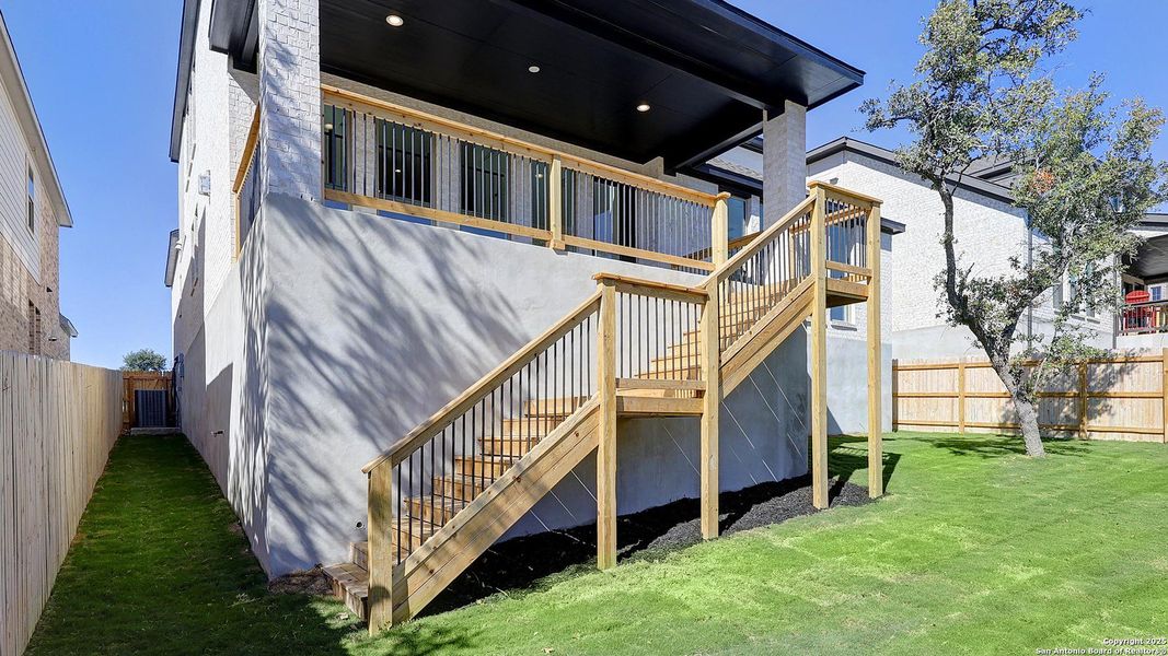 Exterior details and patio area of a home in Ranches At Creekside 55', Boerne (Image 3).