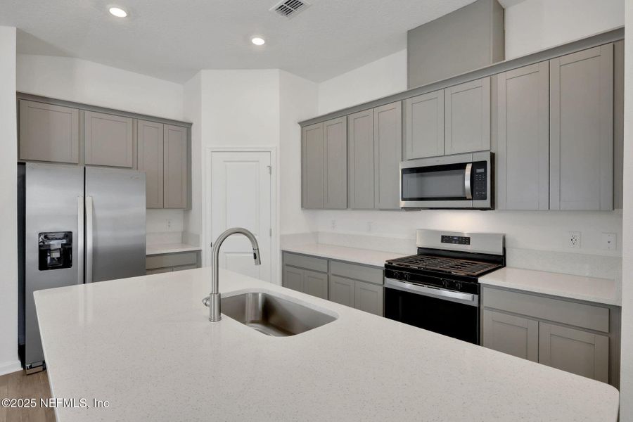 Furnished interior view inside a new home in Cedar Creek, Jacksonville (Image 12).