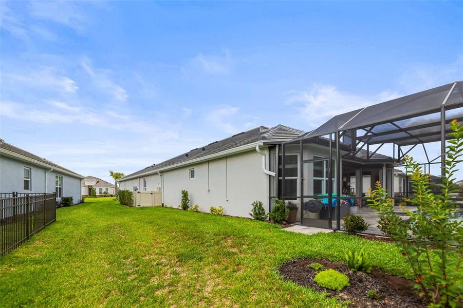 Exterior details and patio area of a home in , Wesley Chapel (Image 25).