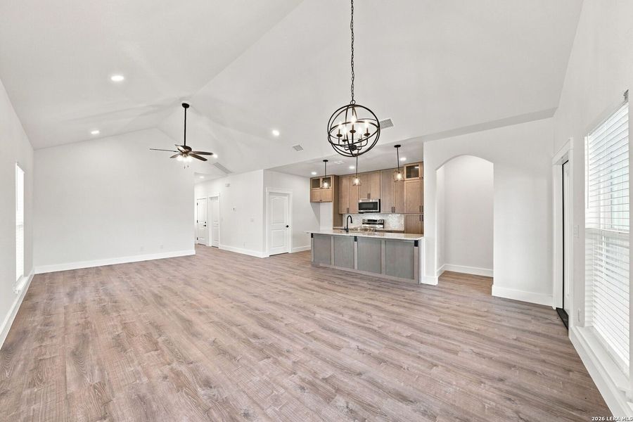 Spacious, unfurnished interior of a new home in , Kerrville (Image 17). Spacious, unfurnished interior of a new home in , Kerrville (Image 17).