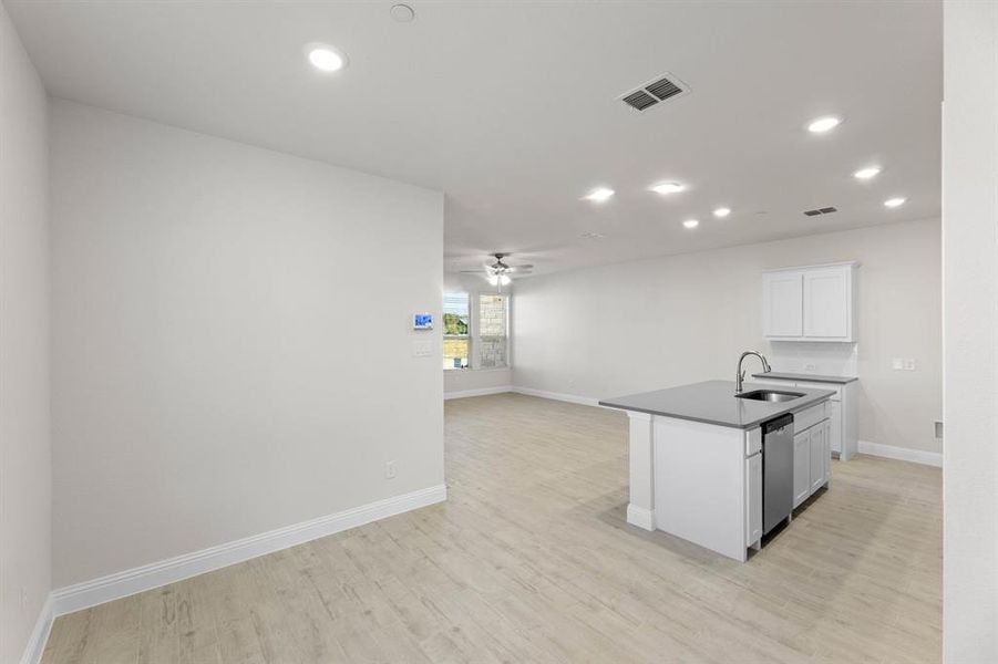 1963 Gentle Oak-Dining-2