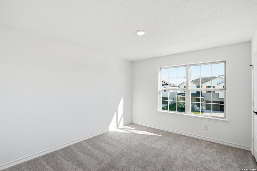 Spacious, unfurnished interior of a new home in Dove Song, Marion (Image 20).