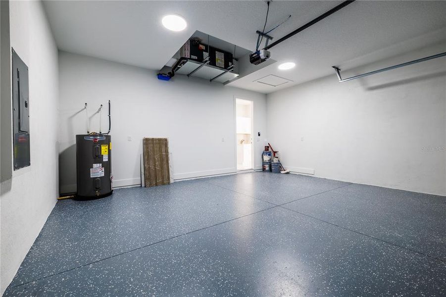 Spacious, unfurnished interior of a new home in , Tampa (Image 33). Spacious, unfurnished interior of a new home in , Tampa (Image 33).