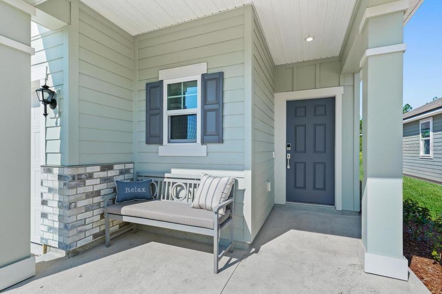 Exterior details and patio area of a home in Seminole Palms, Palm Coast (Image 4).