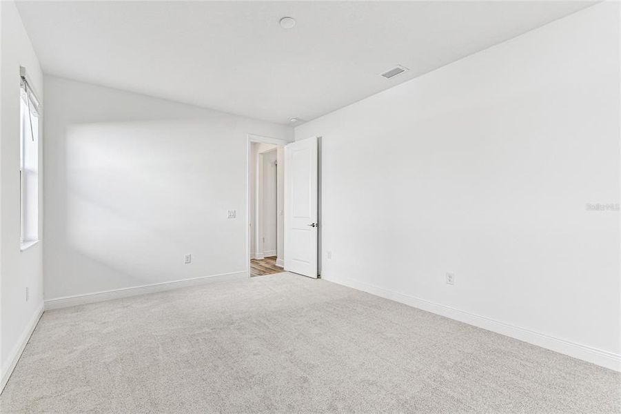 Spacious, unfurnished interior of a new home in Hawkstone, Sarasota (Image 42). Spacious, unfurnished interior of a new home in Hawkstone, Sarasota (Image 42).