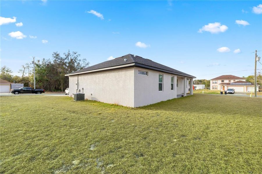 Exterior details and patio area of a home in , Ocala (Image 22). Exterior details and patio area of a home in , Ocala (Image 22).