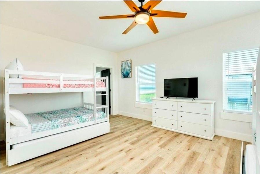 Furnished interior view inside a new home in , Galveston (Image 34).