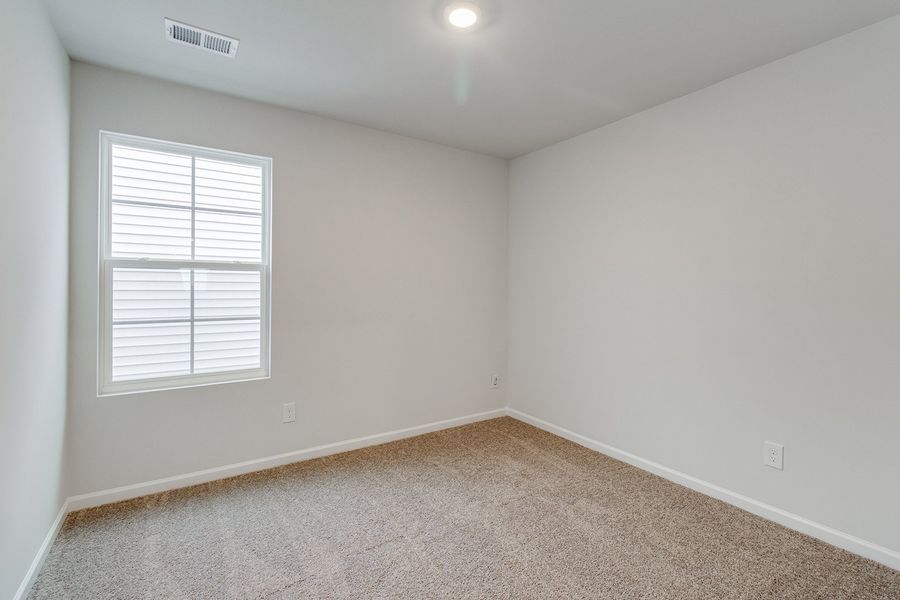 Spacious, unfurnished interior of a new home in Winston Point, Gilbert (Image 28).
