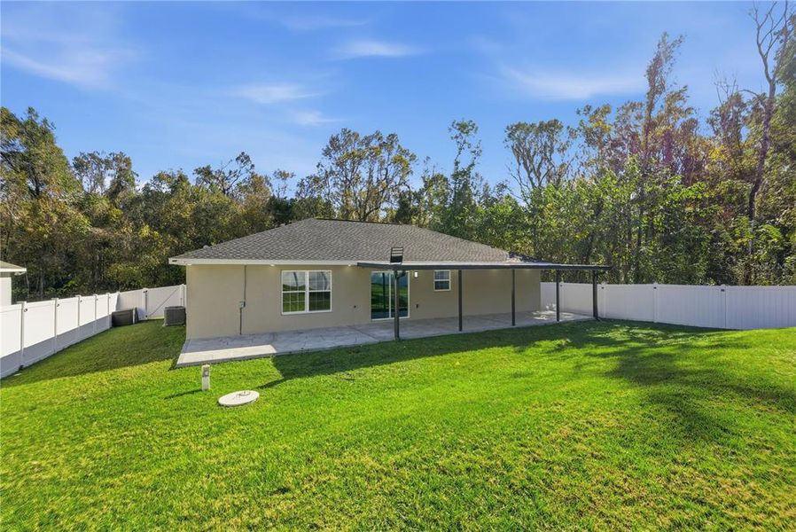 Exterior details and patio area of a home in , Belleview (Image 21).