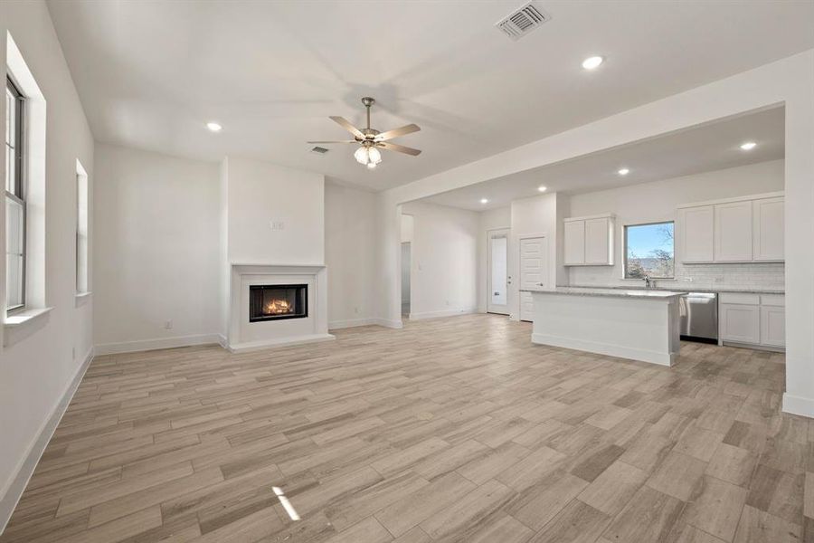 Spacious, unfurnished interior of a new home in Saddleback Estates, Boyd (Image 15).