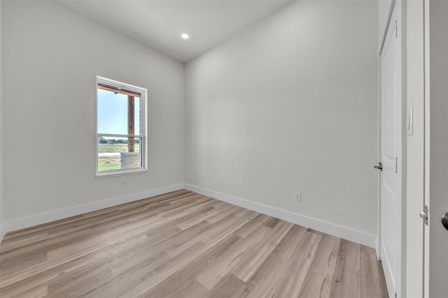 Spacious, unfurnished interior of a new home in , Rio Vista (Image 27).