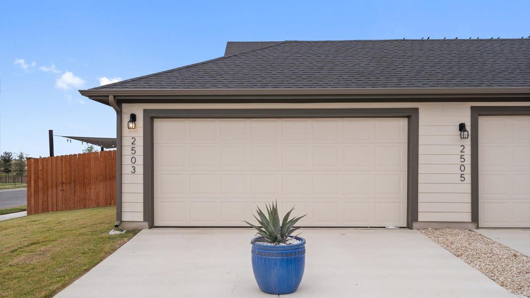 Exterior details and patio area of a home in Avery Centre, Round Rock (Image 25).