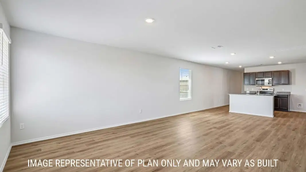 Spacious, unfurnished interior of a new home in Reynolds Crossing, Killeen (Image 11).
