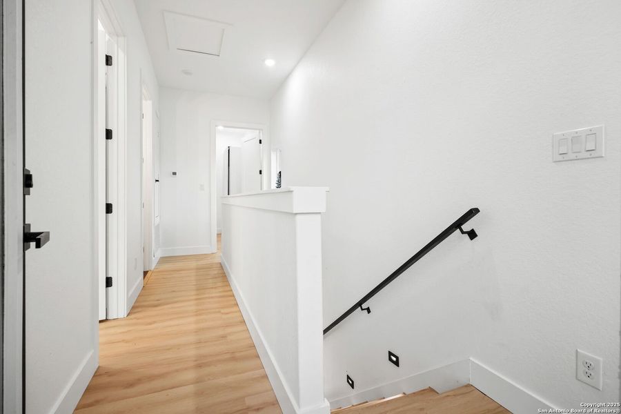 Spacious, unfurnished interior of a new home in , San Antonio (Image 21).